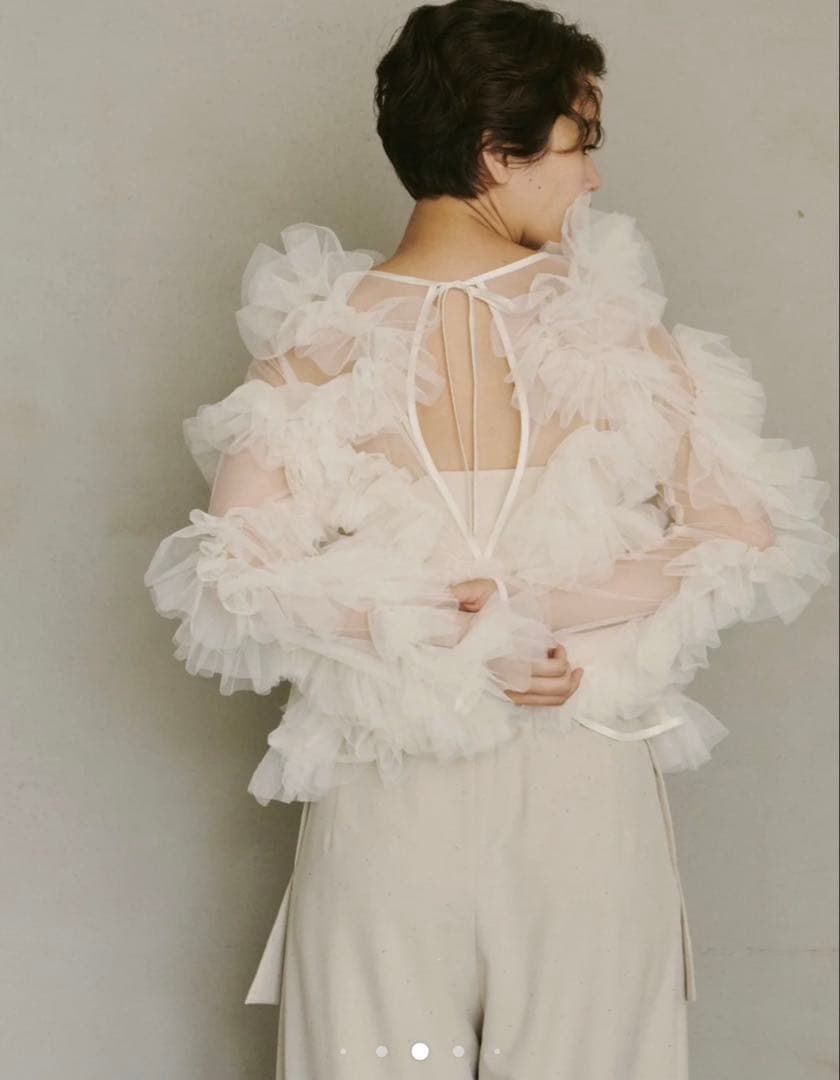 セール中‼️NOTRE emor /ノートルエモア　tulle veil tops