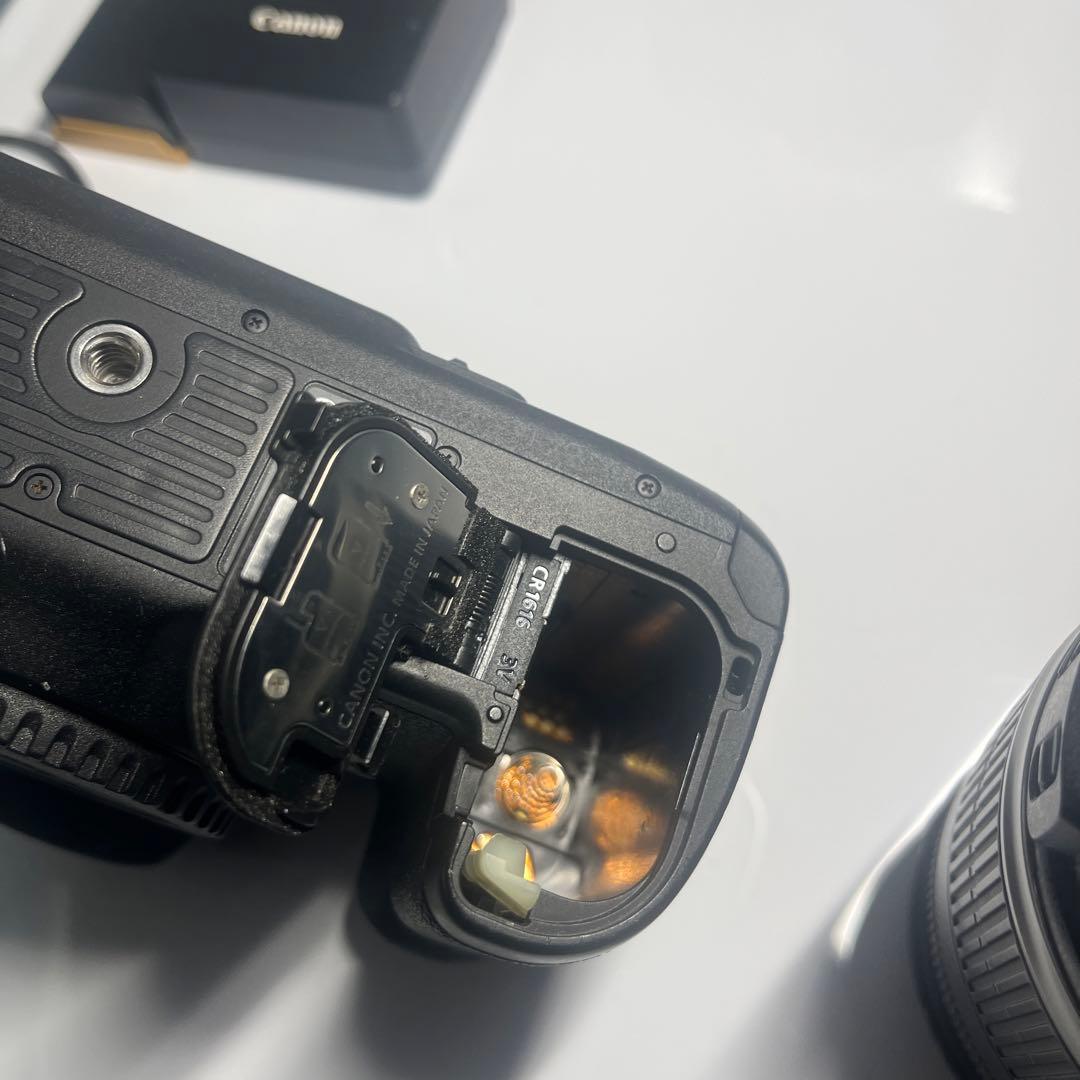 デジタルカメラ Canon EOS 7D EF-S 18-200mm 1:3.5-5.6 IS