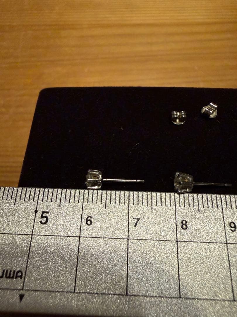 pt900 ダイヤモンドピアス　重量1.2g 査定&クリーニング済