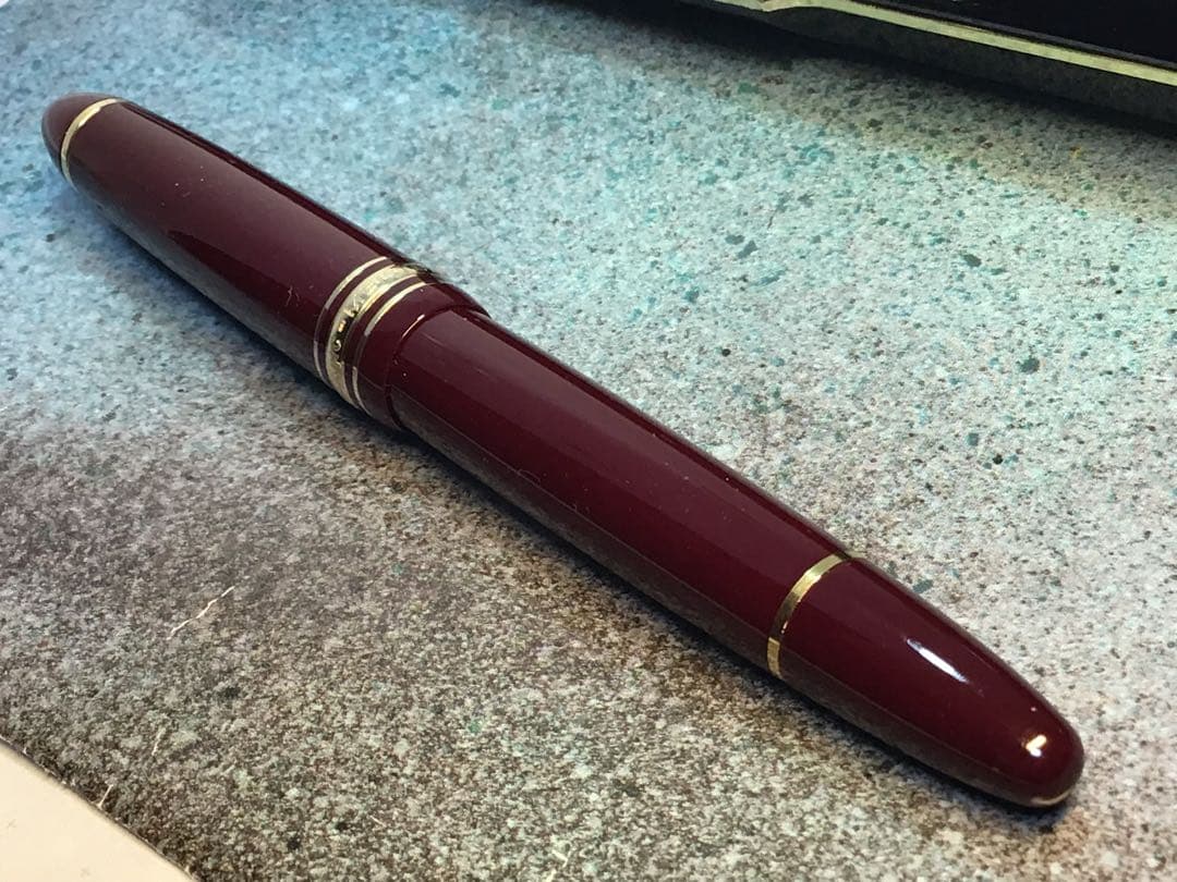 極美品‼️モンブラン マイスターシュテュック 146 ボルドー 中白 万年筆