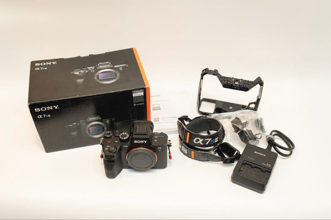SONY α7SIII ミラーレス一眼カメラ 本体【おまけ付】