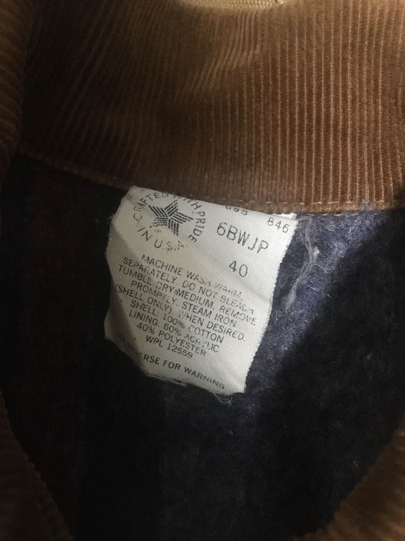 状態良好 カーハート トラッカージャケット 星タグ carhartt サイズ40