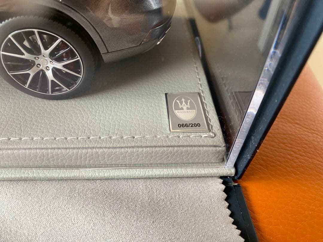 ★ 066/200 ★マセラティ レヴァンテ 1／18 フィギュア★