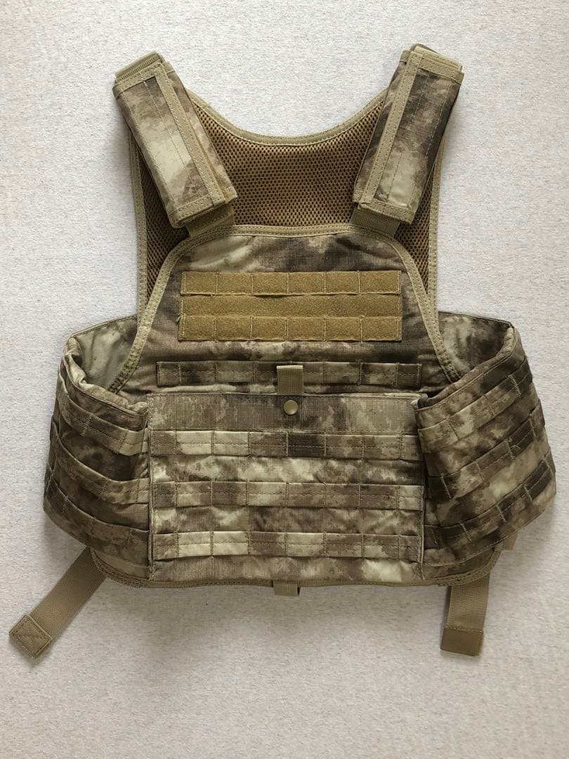 CONDOR製プレートキャリア A-TACS AU