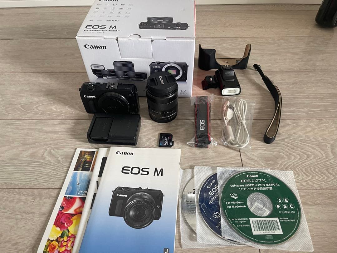Canon EOS M ミラーレス一眼カメラ　ズームレンズ付き【ジャンク品】
