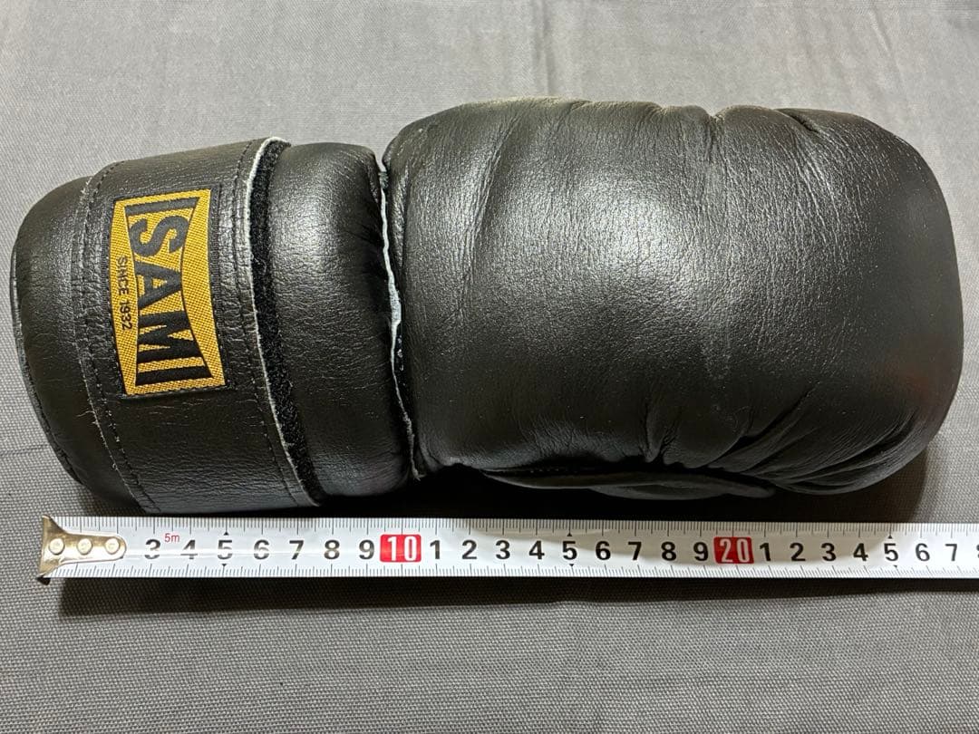 ISAMI オープンフィンガーグローブ　ボクシング　空手　総合格闘技