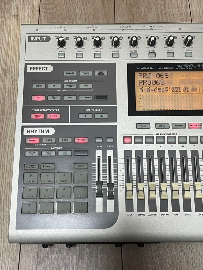 ZOOM MRS-1608 マルチトラックレコーダ