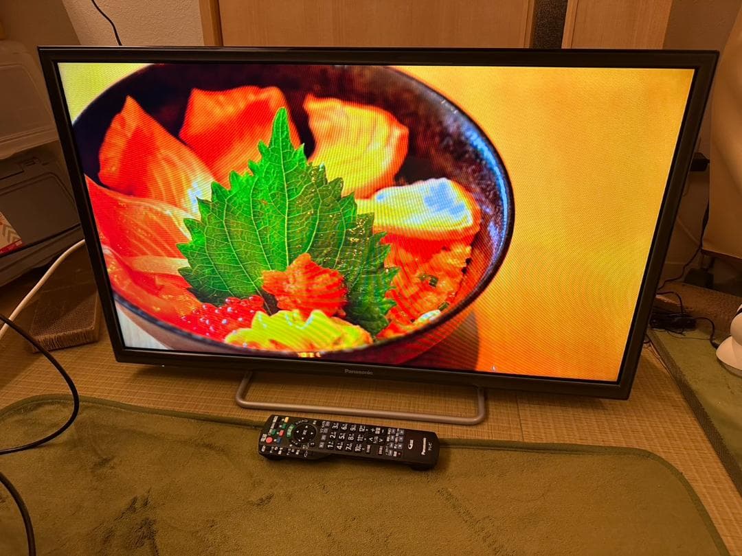 超極美品!スマートテレビ パナソニック　32型　TH-32ES500　17年製