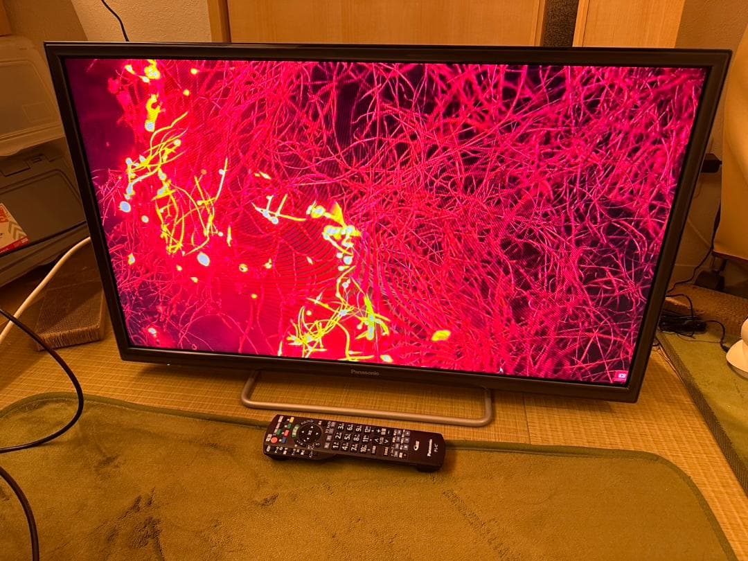 超極美品!スマートテレビ パナソニック　32型　TH-32ES500　17年製