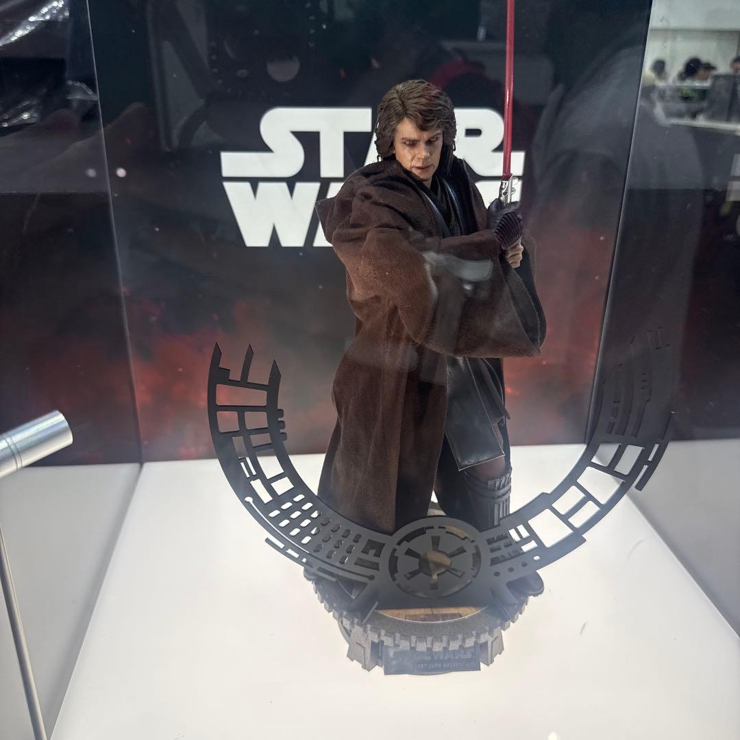 スターウォーズセレブレーション アナキンスカイウォーカーフィギュアhottoys