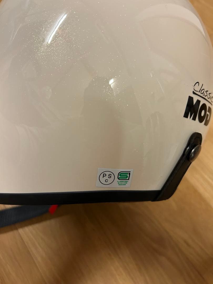 Arai Classic MOD ヘルメット クリーム色