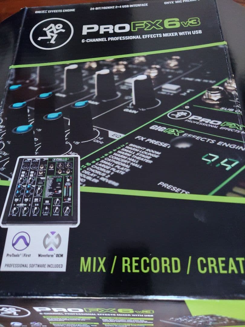 PROFX6v3 オーディオインターフェース