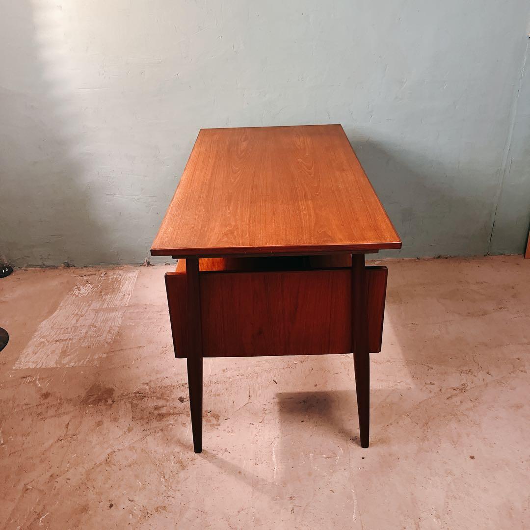 デンマーク　チーク材　デスク　北欧家具　北欧ビンテージ