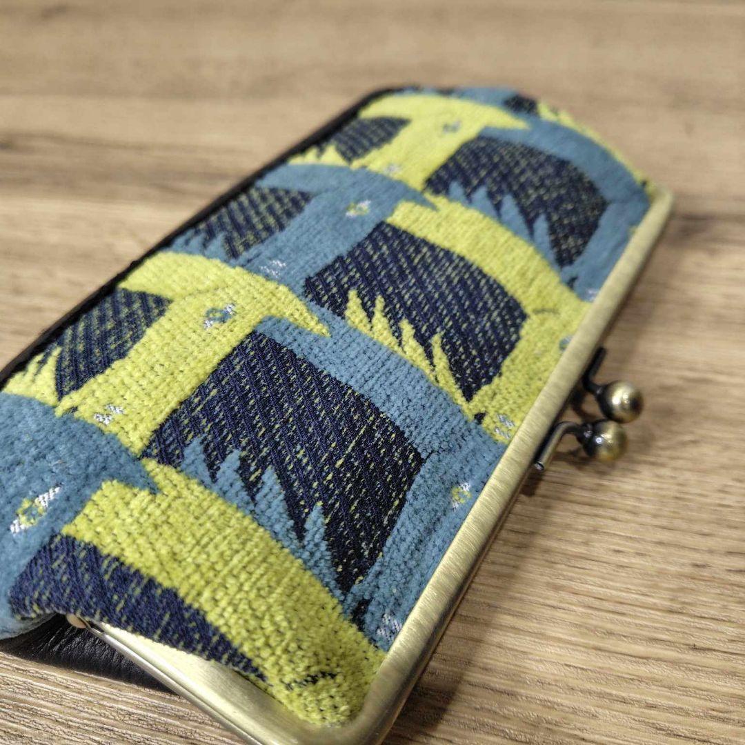 ミナペルホネン/thoroughbredサラブレットネイビー/がま口牛革長財布薄