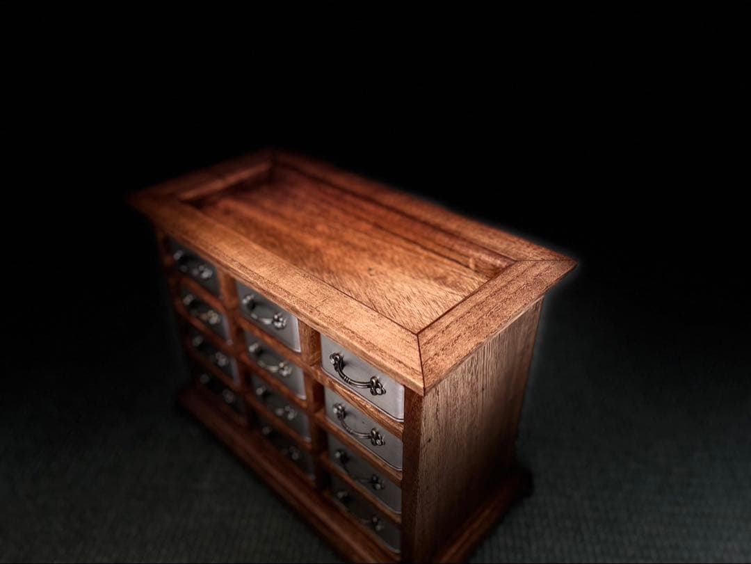 ハンドメイド　クラシックデザイン　木製収納箪笥　スチール缶　レトロ　コレクション