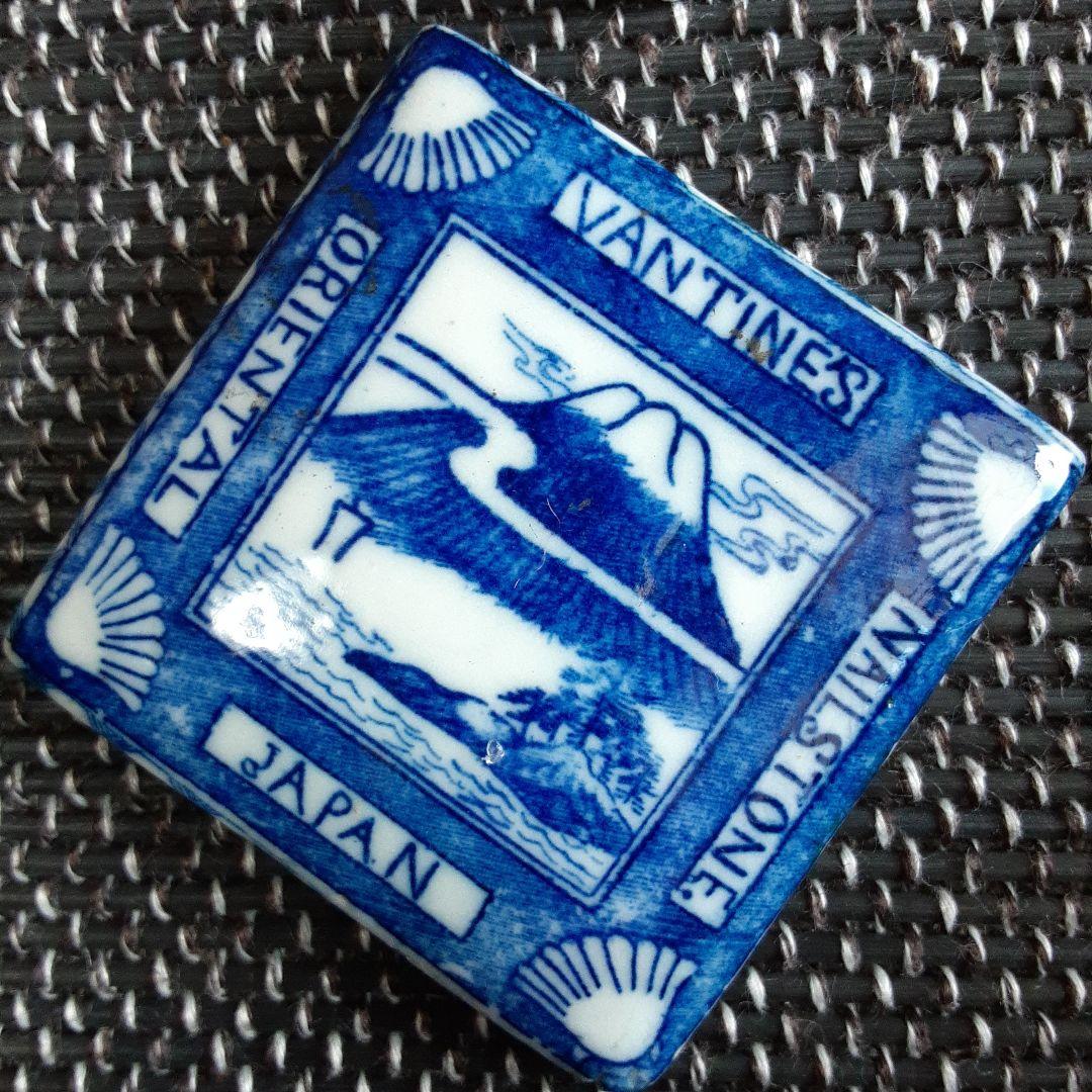 古い陶磁器小箱/幕末明治化粧香水瓶/日本富士山水画小物道具入/里帰り鼻煙壺根付