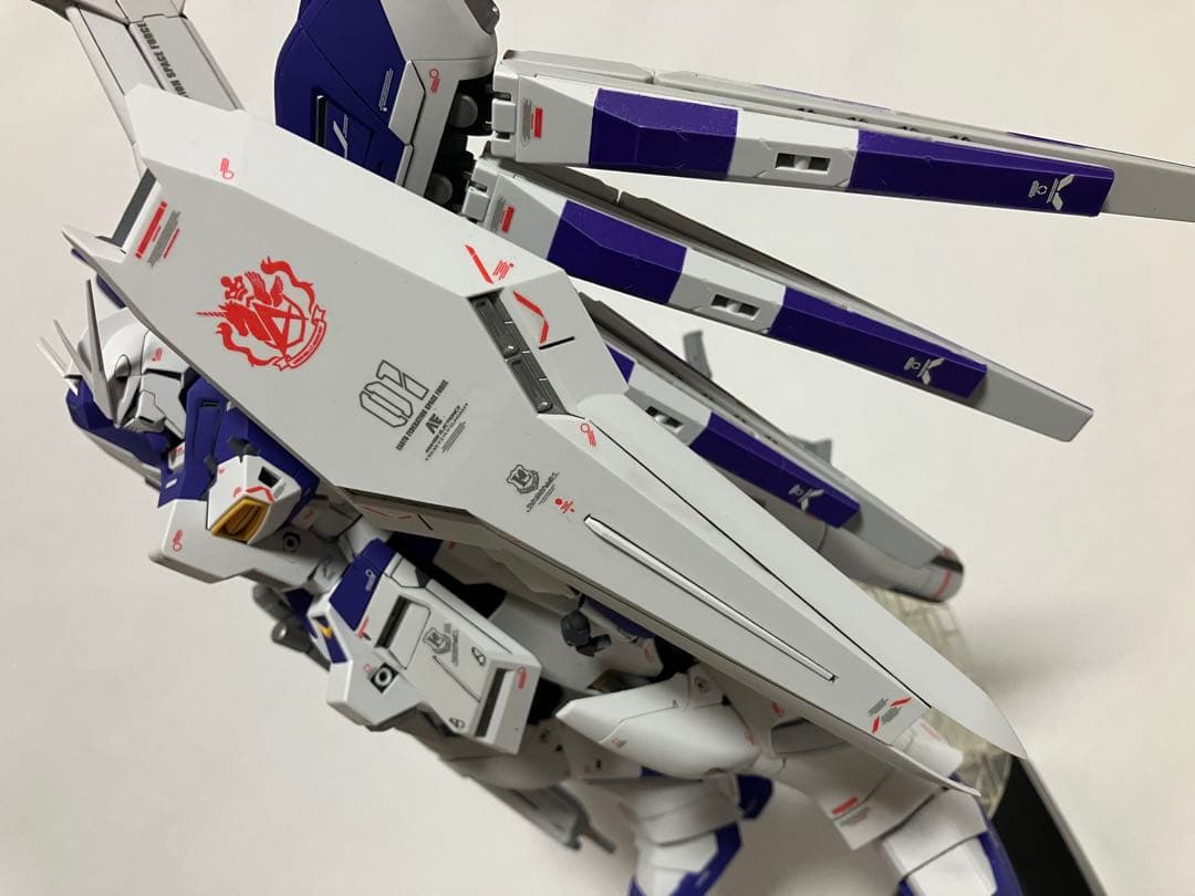 MG ガンプラ 塗装済み完成品　Hi-ν GUNDAM Ver.Ka