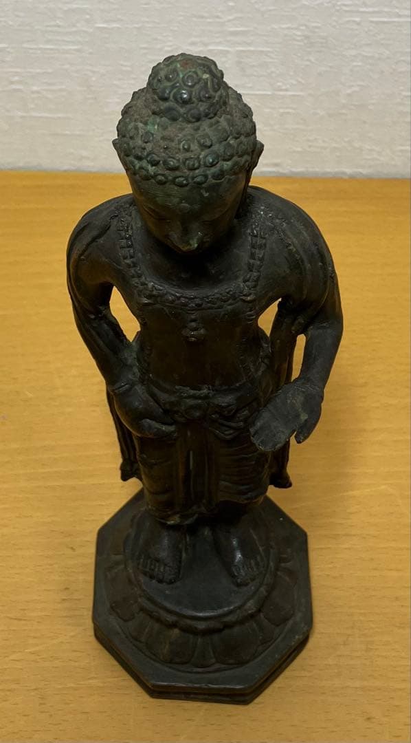 【金属製工芸/骨董品】仏像　置物　インテリア　オブジェ　金属製