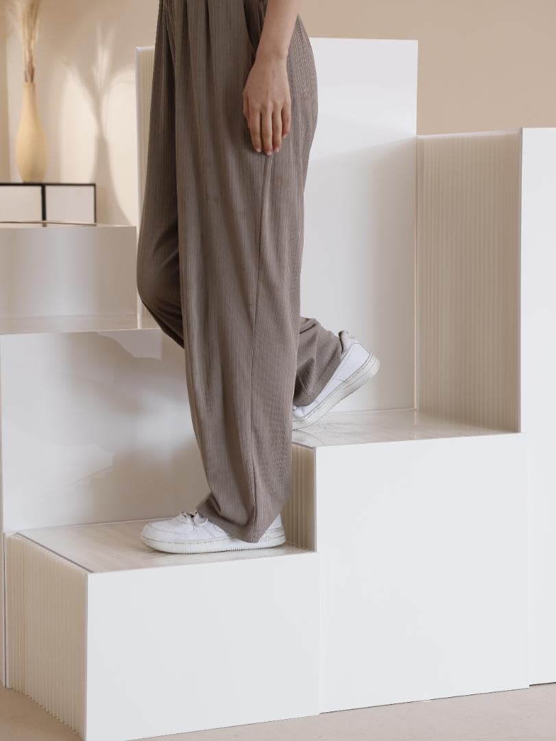 ディスプレイスタンド高さ98㎝長さ30㎝展示台 陳列台 組立不要 展示会イベント