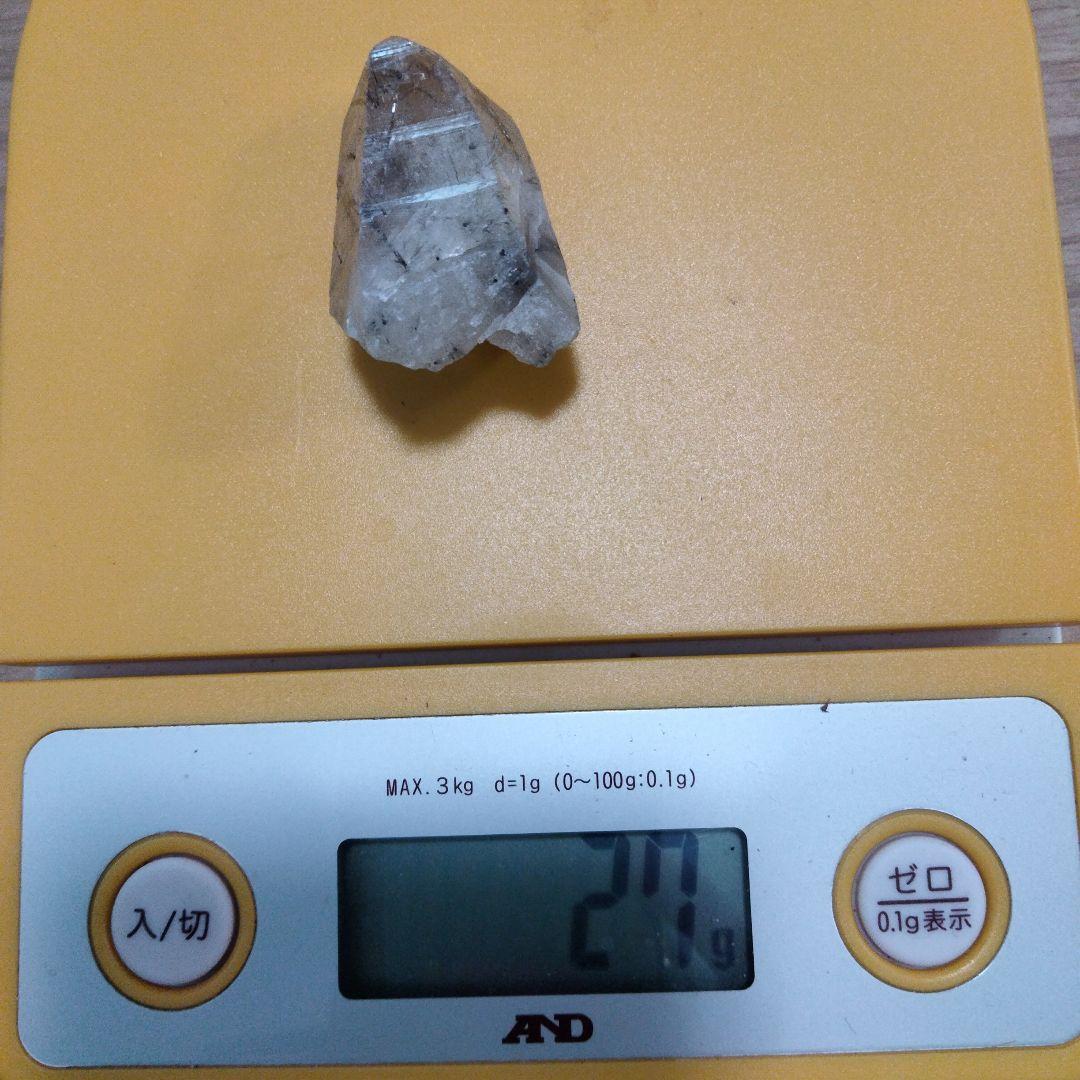 国産鉱物　山梨県　塩山竹森山　天然水晶　　トルマリン入り水晶　 番号999