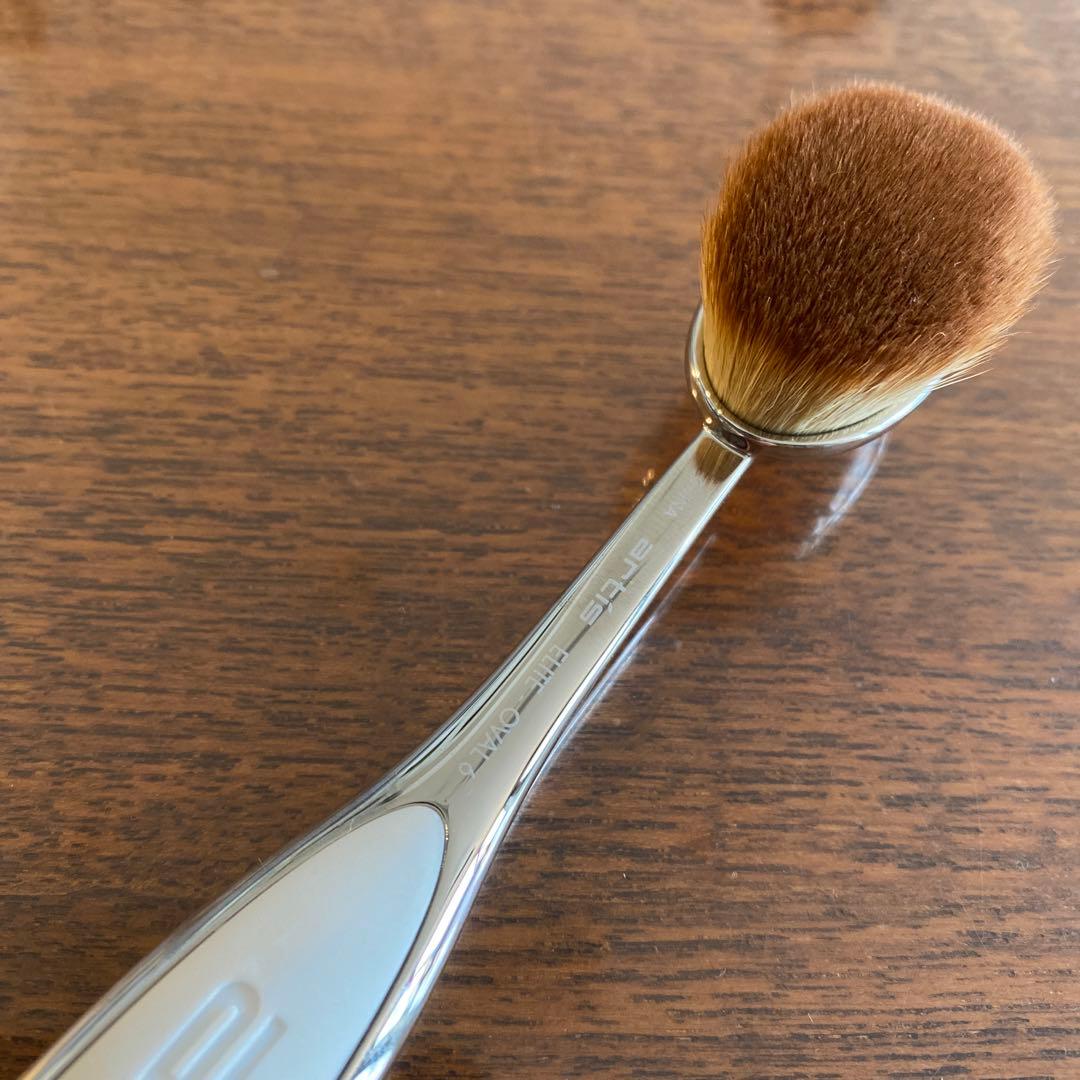 ARTIS ファンデーションブラシ シルバーオーバル6
