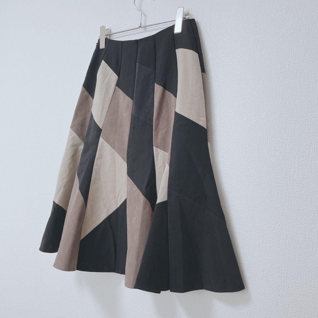 シビラ　スカート　フレア　毛100　スウェード風　日本製　総柄　ひざ丈　М