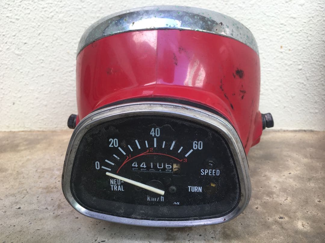 MD50ライト カブ郵政仕様のライトと、メーター中古品
