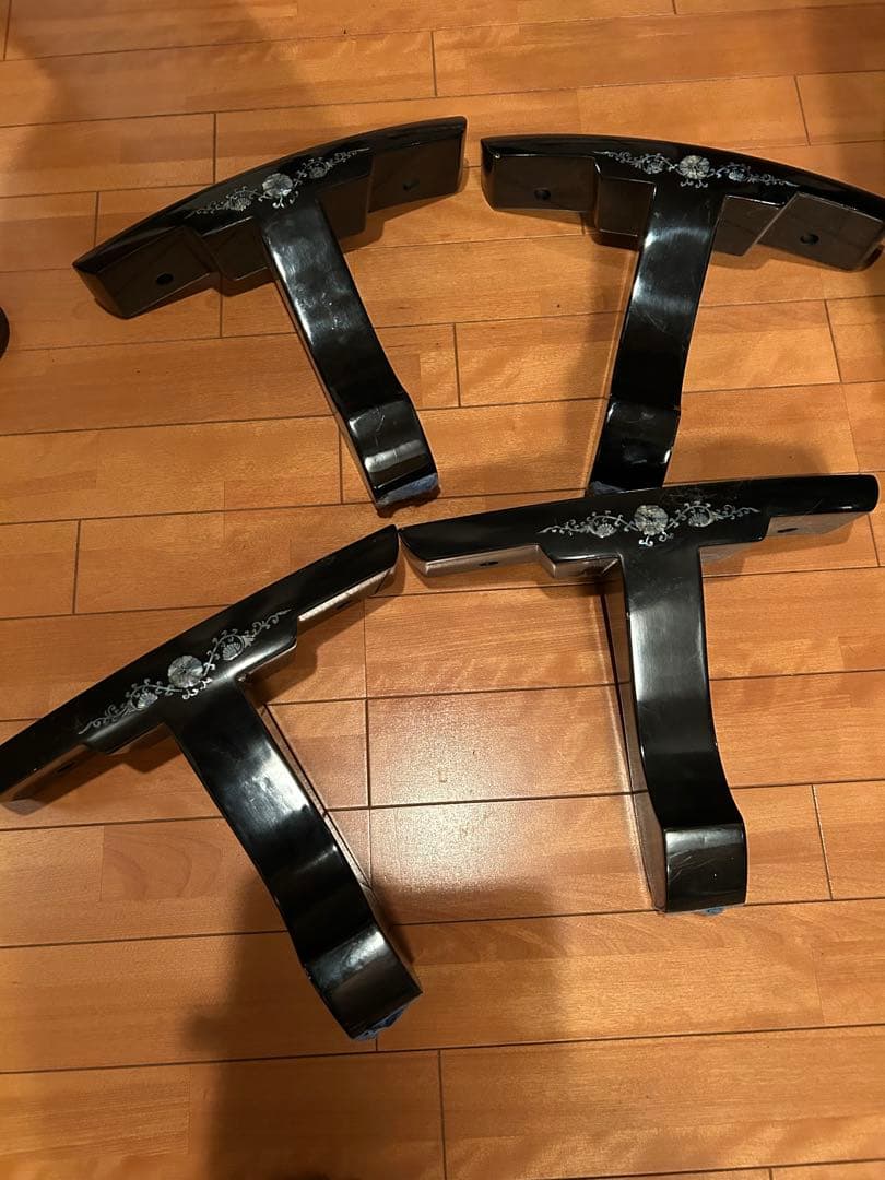 螺鈿装飾付き黒座卓