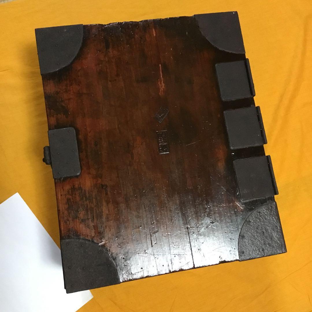 昔の箱です、重いです。　難あり