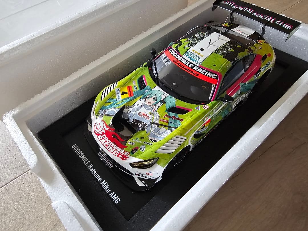 1/18 グッドスマイルレーシング 初音ミク AMG 2022 開幕戦Ver.