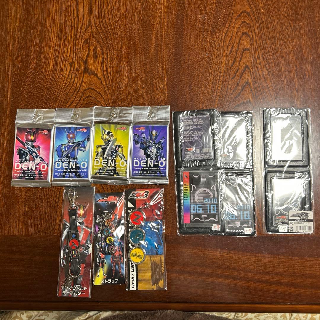 仮面ライダー電王トリガー カードセットとアクセサリー
