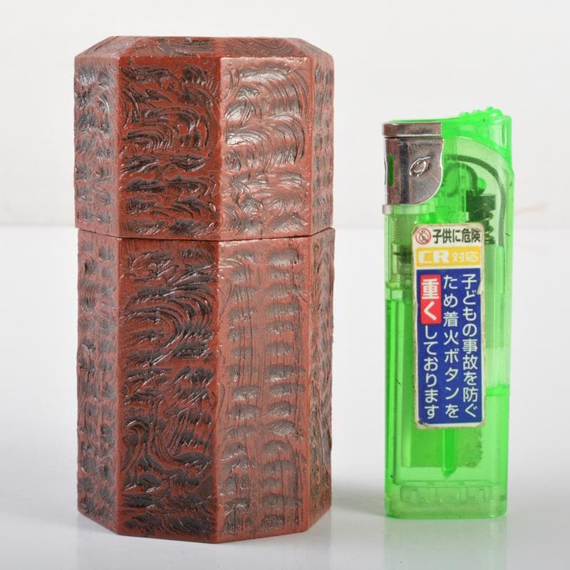 山中塗　塗師　前端峰春作　錆塗八角莨入　煙草入　共布共箱　V　R6369