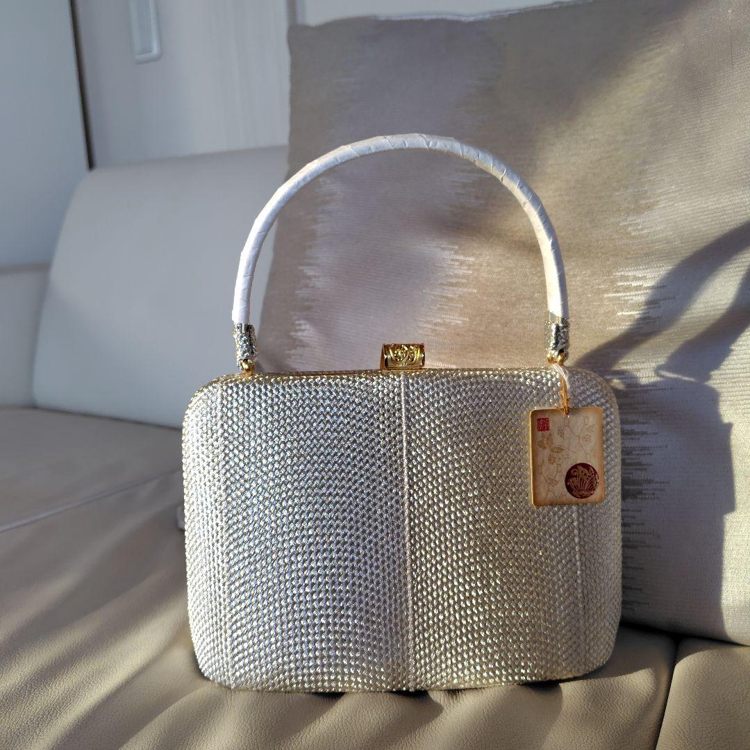 週末セール【新品未使用】絹製ハンドバッグ・パーティーバッグ神田胡蝶