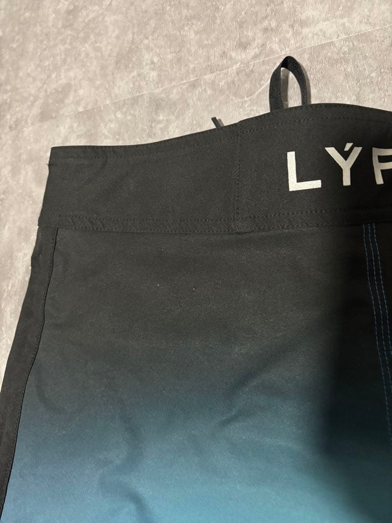 LYFT グラデーション水着