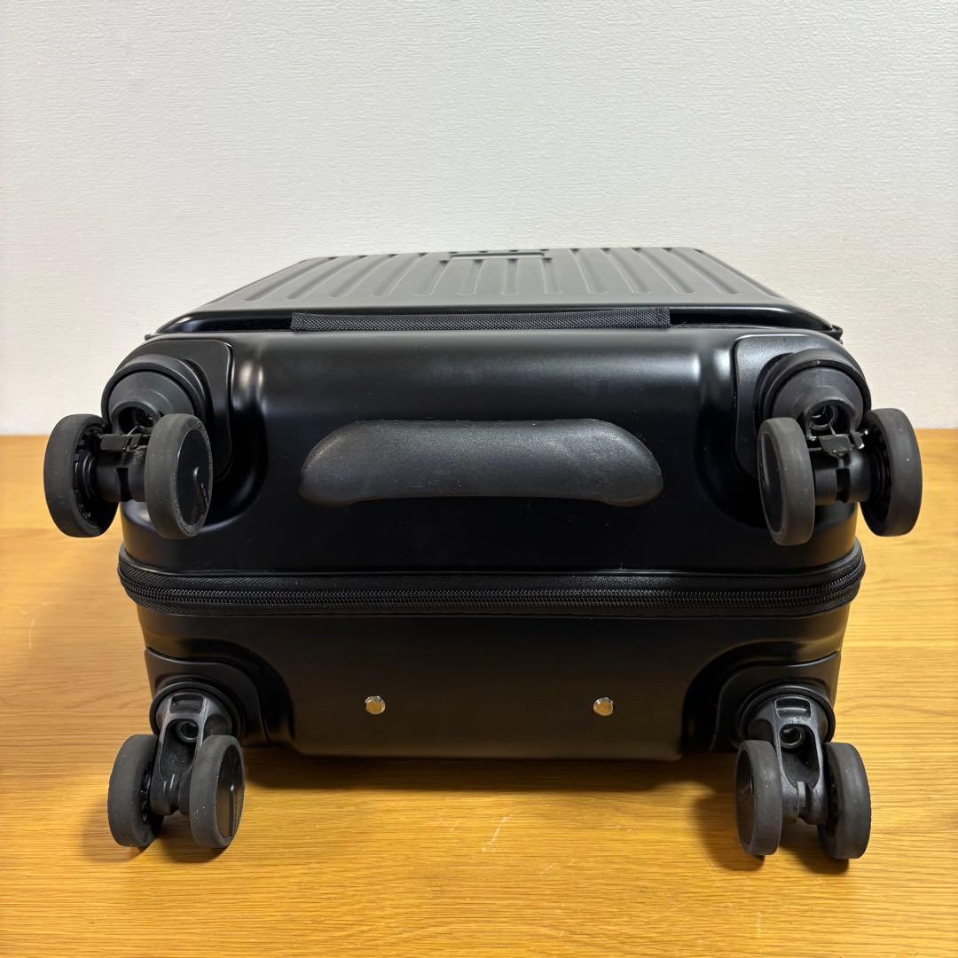 タケオキクチ　キャリーケース　4輪 22L 機内持ち込み　スーツケース　メンズ