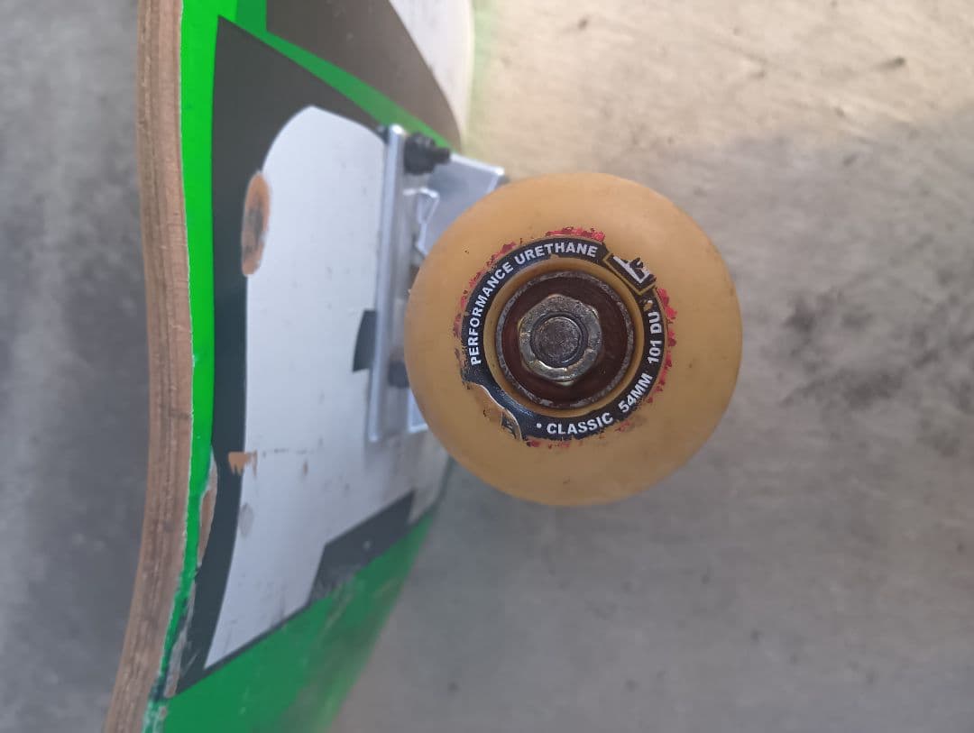 BAKER グリーン スケートボード