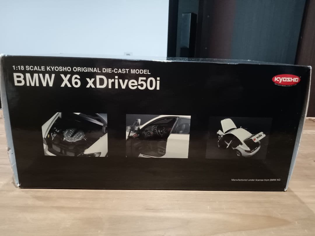 1/18 京商　BMW X6 xDrive 50i ミニカー　ホワイト