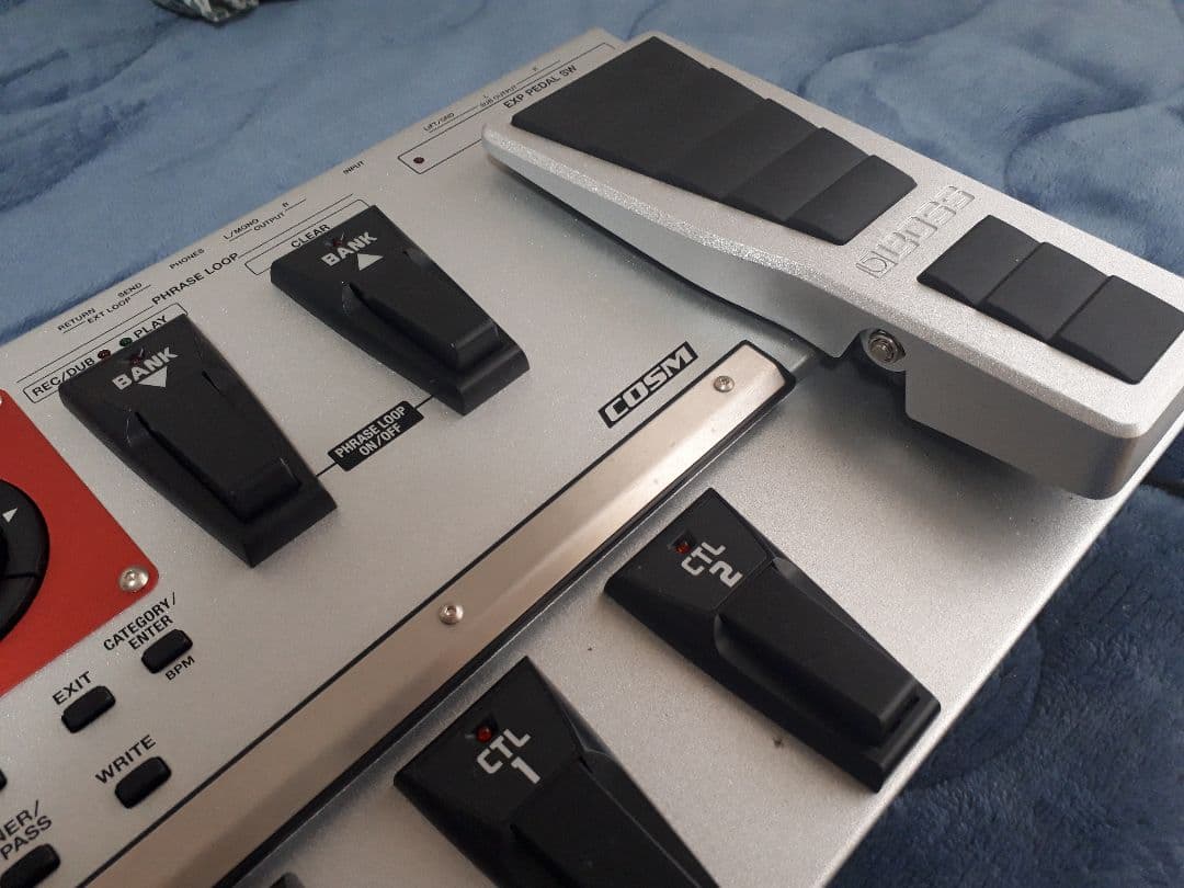 BOSS GT10B ベースマルチエフェクター