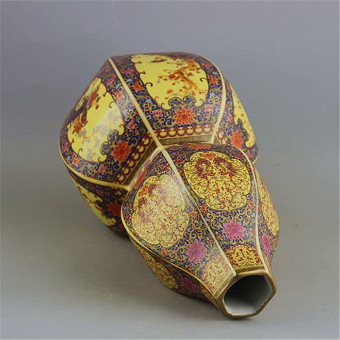 琺瑯彩花鳥紋の六方ひょうたん瓶です  工芸品 美術品 置物