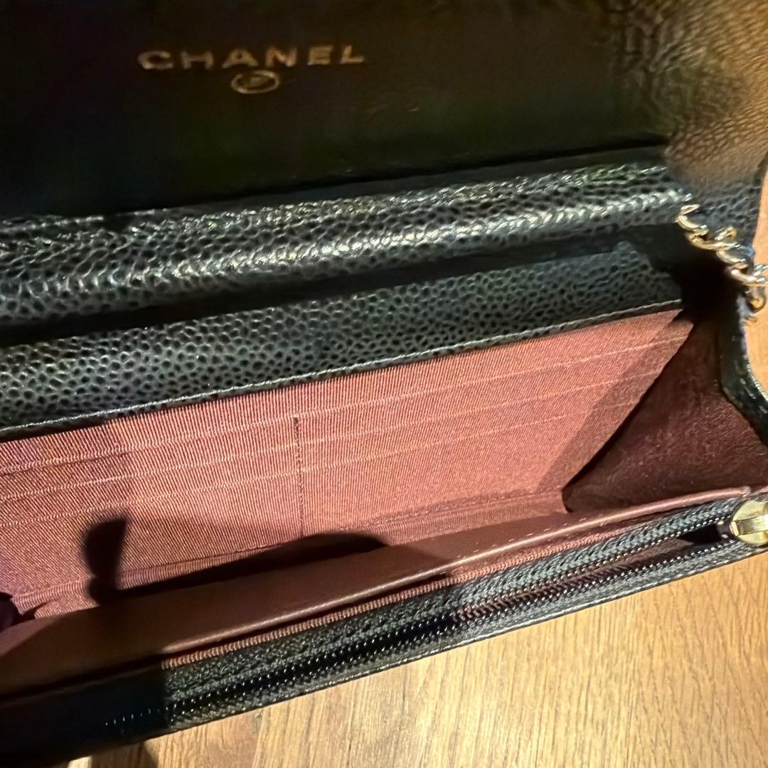 シャネル チェーンウォレット ブラック ゴールド金具