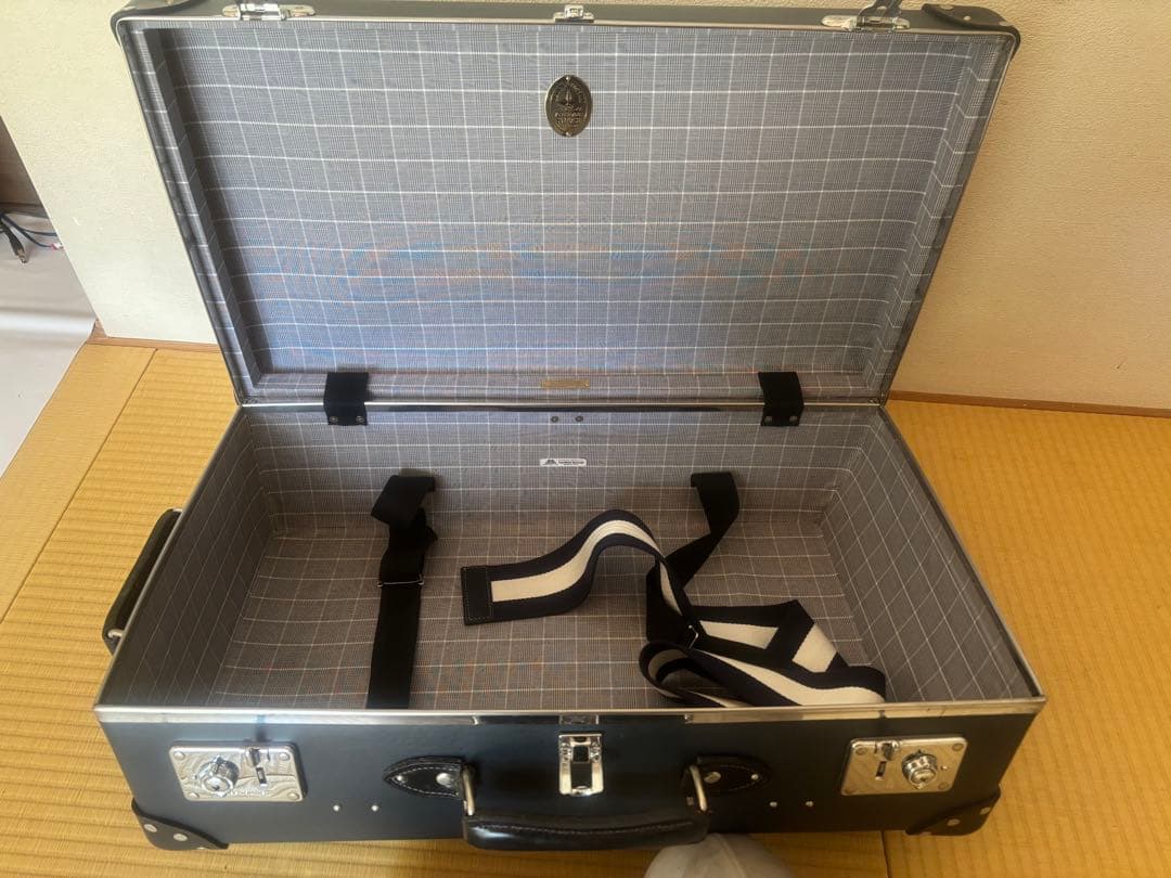 美品 グローブトロッター　GLOBE TROTTER 鍵付き【即決おまけ付き】