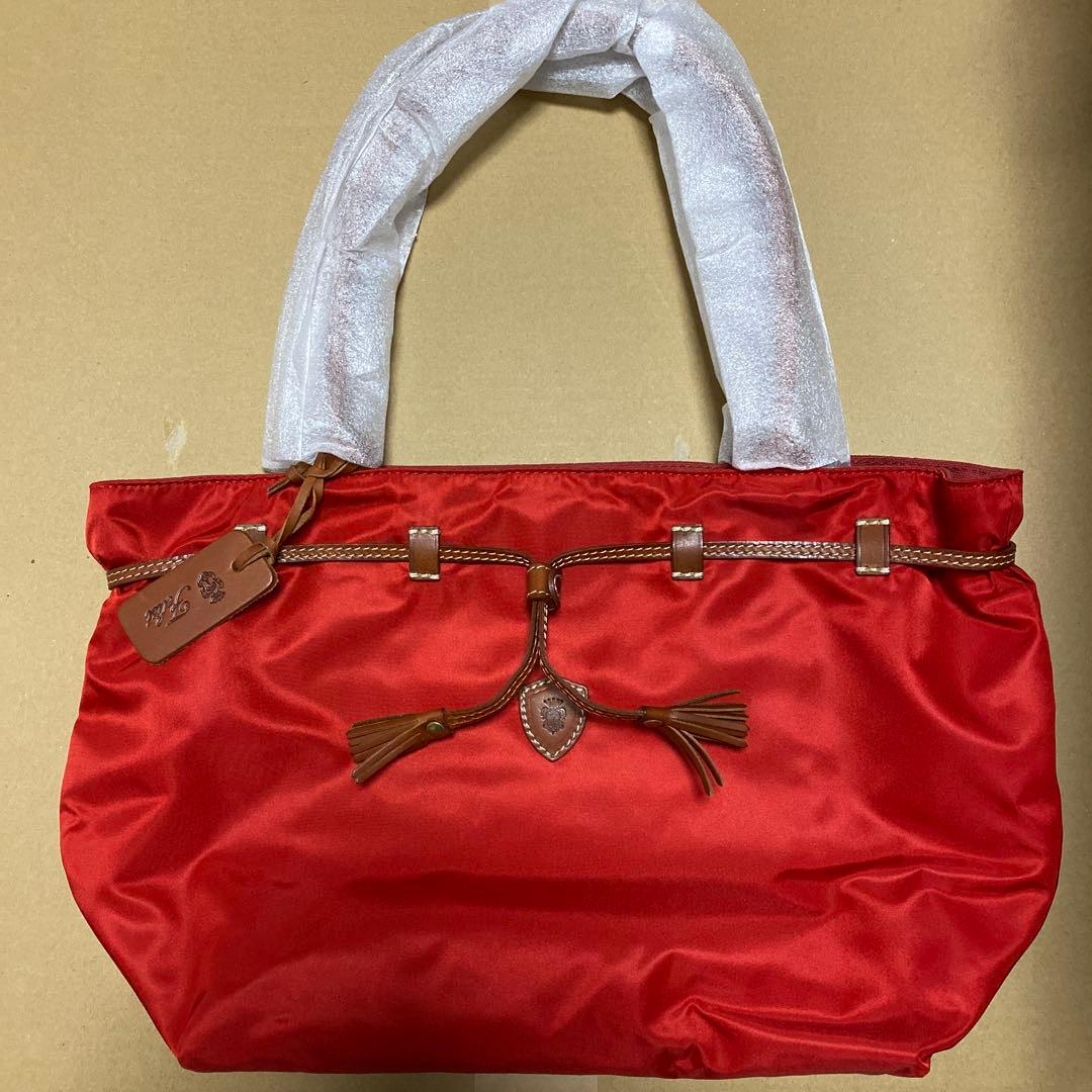 フェリージ　ナイロンハンドバッグ