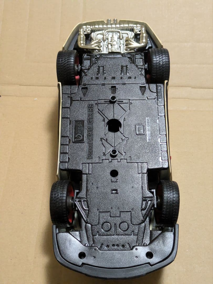 ミニカー Bburago Porsche 911 GT3 RS 1/18