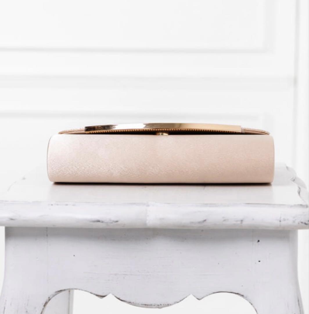 【美品】東京ソワール　プリーツデザインのパーティーバッグ