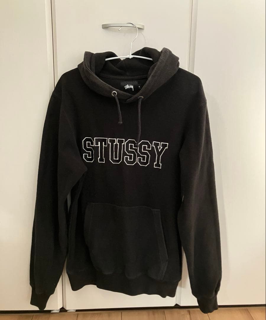 STUSSY パーカー ブラック　Sサイズ