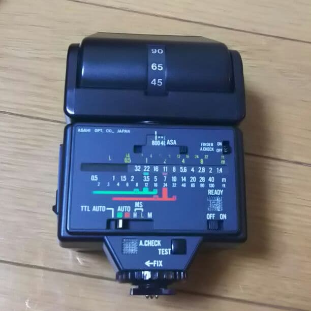 SIGMA 望遠レンズ 70-300、 PENTAX ストロボ AF280T