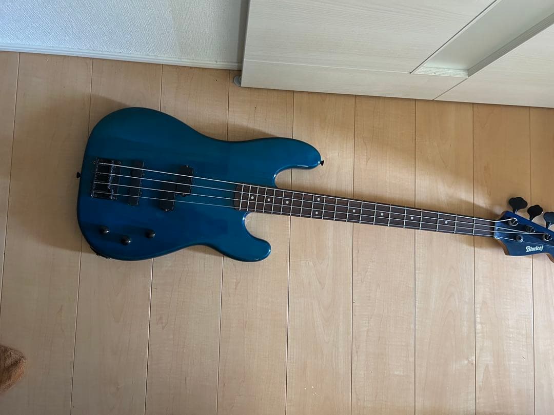 Charvel Model 2B ベース