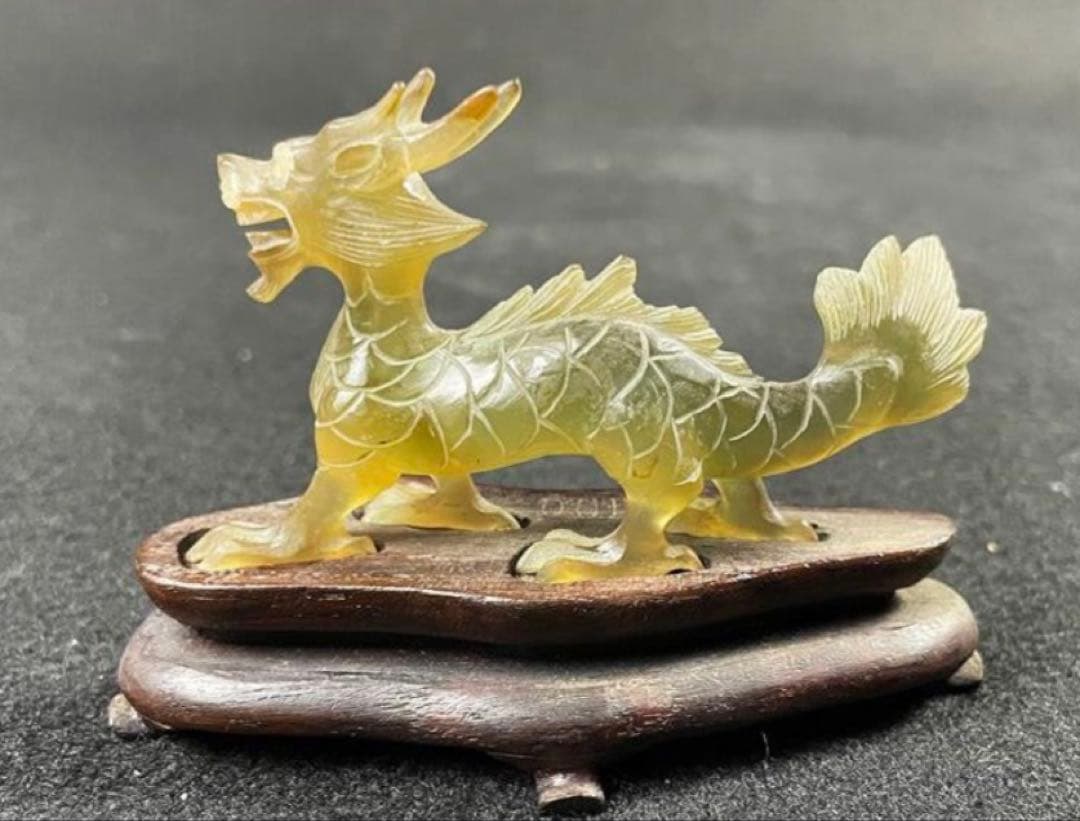 希少時代物 天然石 置物 オブジェ 骨董品 彫刻　龍　青龍　麒麟　翡翠