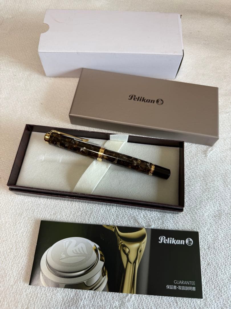 ペリカン万年筆2024年限定品M1000，未使用品