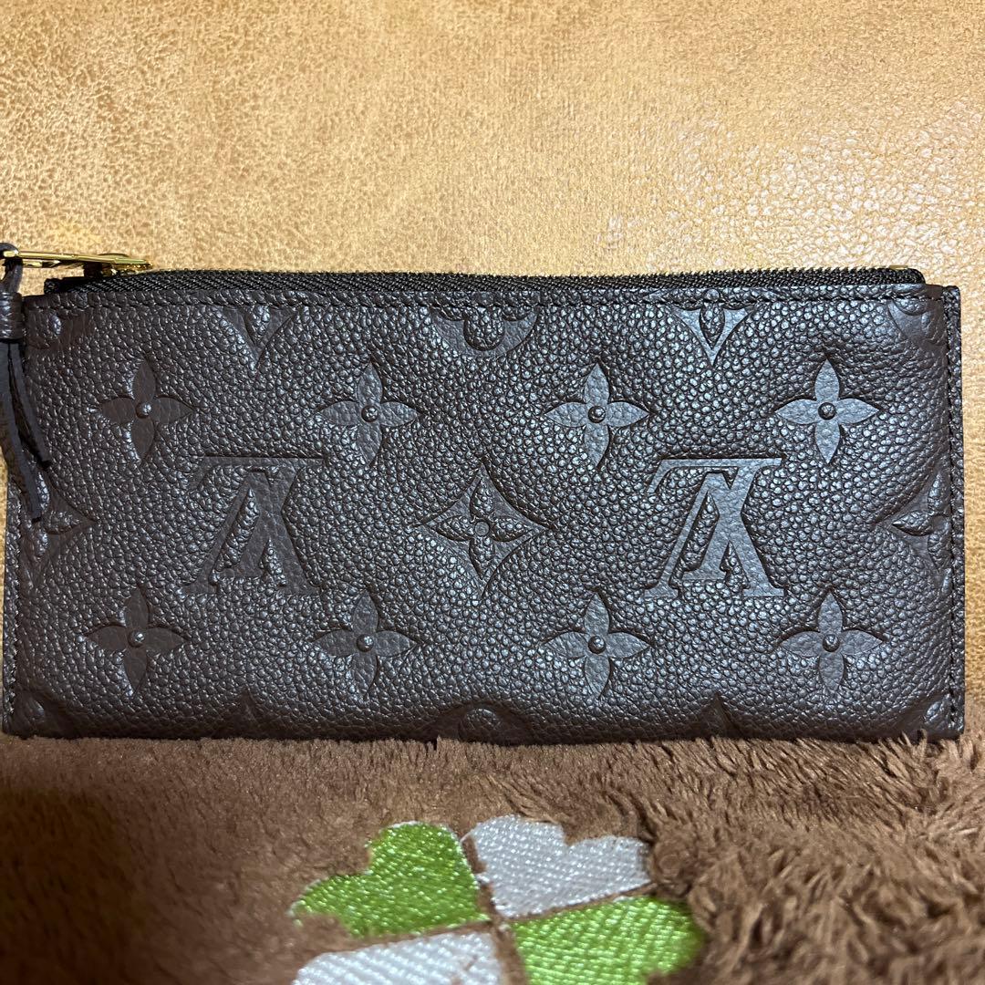 ルイ・ヴィトン　アンプラントケース　財布